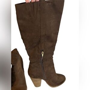 Charles by Charles David boots size 5.5. Faux brown. Side zipper.